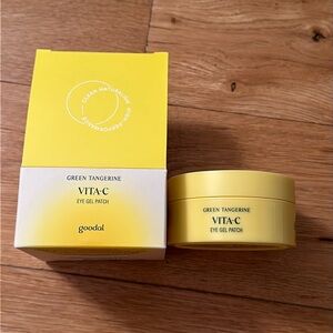 NEW Goodal Green Tangerine Vita-C Eye Gel Patch

Never opened or exposed to air